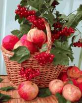 Без бренда «Плетёная корзина с калиной и яблоками» в Красноярске