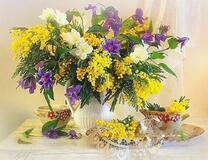 Без бренда «Букет из мимозы и колокольчиков в вазе» в Красноярске